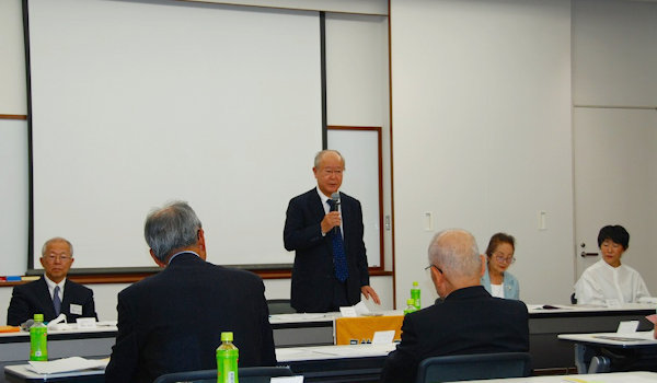 �ߘa�U�N�x���{�����N���u����̎ʐ^